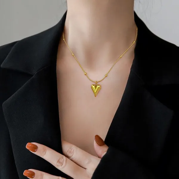 Gold_3D_Heart_Stainless_Steel_Pendant_Necklace_for_Women_&_Girls