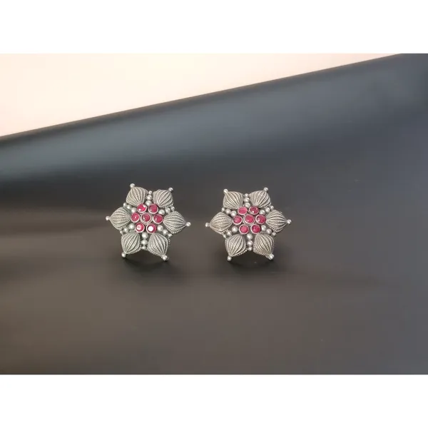 Floral_Design_Oxidised_Stud_Stylish_&_Fashionable_Earing_Studded_With_Red_Stone_For_Women_&_Girls