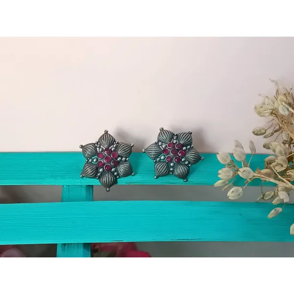 Floral_Design_Oxidised_Stud_Stylish_&_Fashionable_Earing_Studded_With_Red_Stone_For_Women_&_Girls