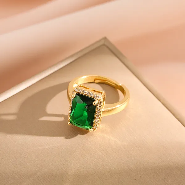 Retro_Green_Emerald_Adjustable_Ring_|_Women_&_Girls_Everyday_Jewelry