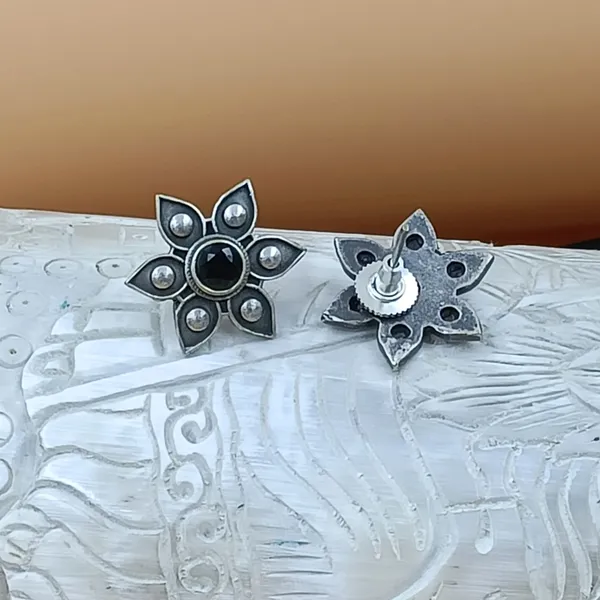 Black_Silver_Look_Alike_Floral_Shape_Oxidized_Stud_Studded_With_Black_Stone_For_Women_&_Girls