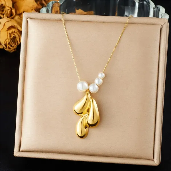 Elegant_Teardrop_Pearl_Pendant_&_Earring_Set_|_Stainless_Steel_Gold_Chain_|_blackbox_jewelleries