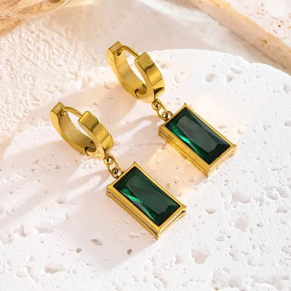 Luxury_Emerald_Zircon_Pendant_Set_–_Anti-Tarnish_Titanium_Steel