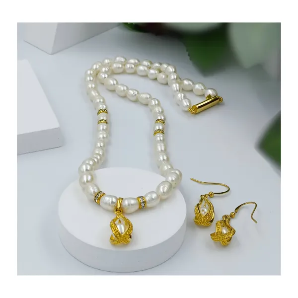 White_&_Gold_Luxurious_Real_Fresh_Water_Pearl_Necklace_Set_With_High_Gold_Pendant_For_Women