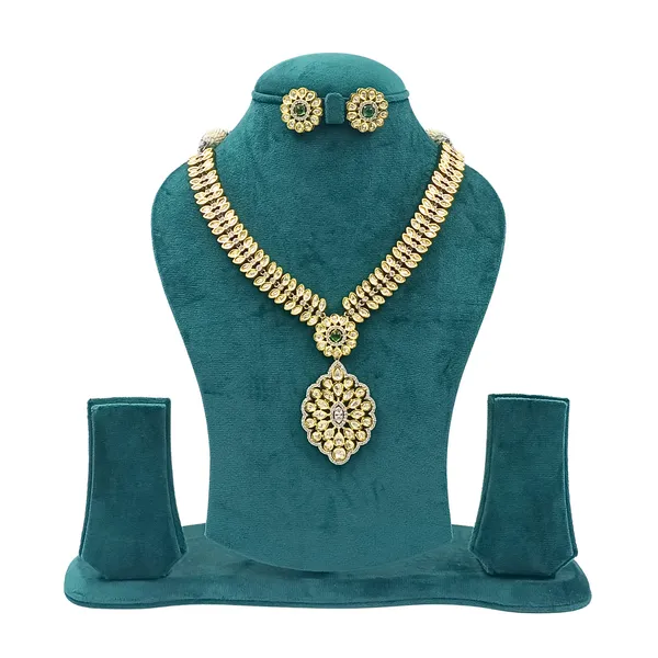 Gergeous_Polki_Kundan_Necklace_Set_with_floral_&_Petals_design_for_Women_&_girls,_Traditiona_Bridal_jewellery