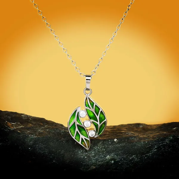 Stainless_Steel_Green_Colour_Enameled_Double_Leaf_Pendant_Chain_For_Women_&_Girl