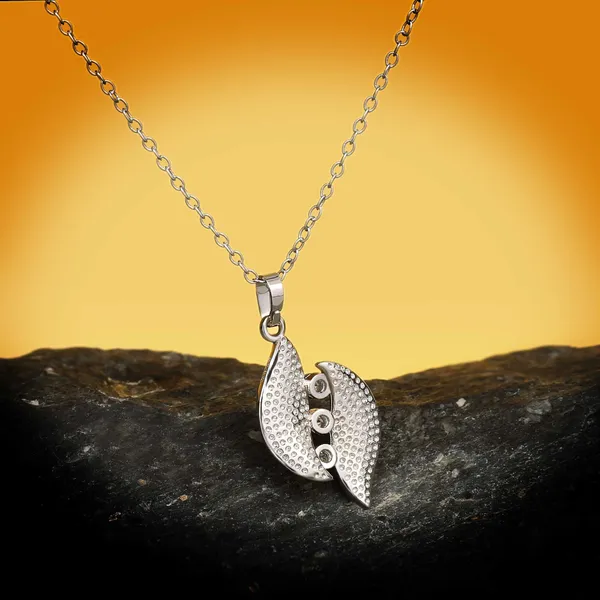 Stainless_Steel_Green_Colour_Enameled_Double_Leaf_Pendant_Chain_For_Women_&_Girl