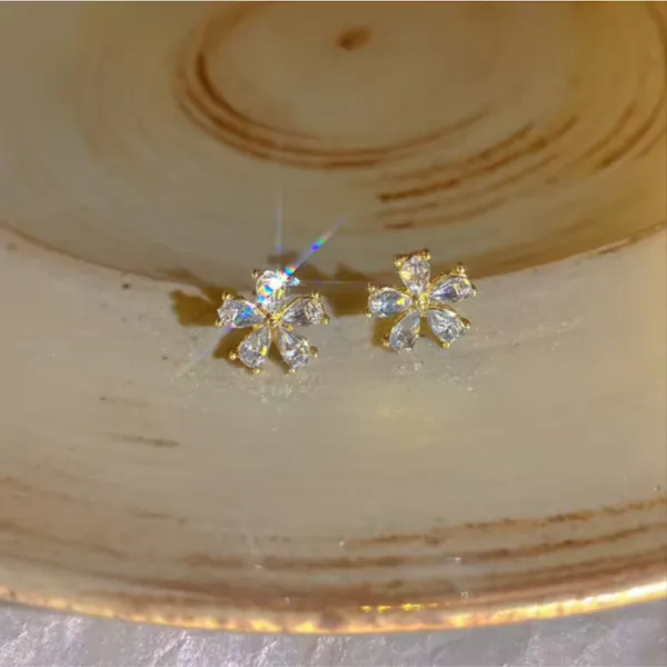 Floral_Design_Stylish_Diamond_resemble_Zirconia_stone_Stud_for_Girls_&_Women,_Stylish_Western_Korean_Jewellery