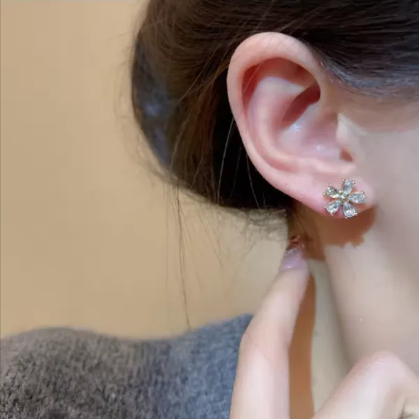 Floral_Design_Stylish_Diamond_resemble_Zirconia_stone_Stud_for_Girls_&_Women,_Stylish_Western_Korean_Jewellery