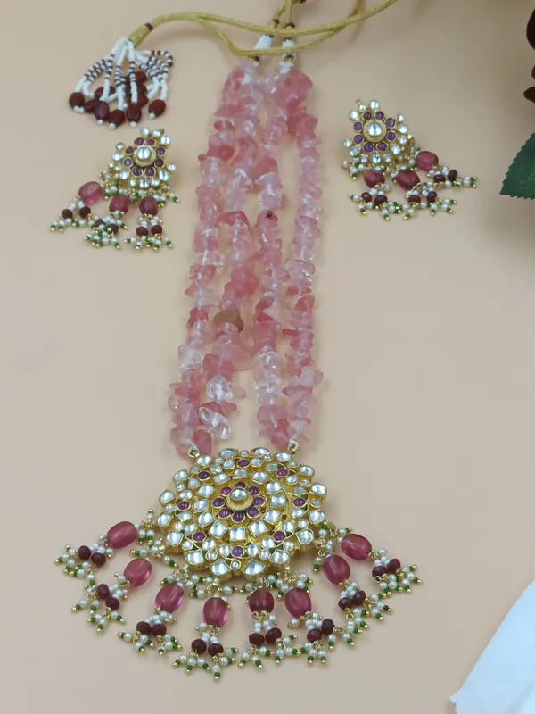Marvellous_Kundan_Necklace_with_Pink_colour_crystal_strand_and_beads_for_Women_&_Girls,_Traditional_Jewellery,_Wedding_jewellery