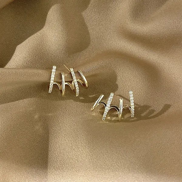 Golden_Claw_Shape_Gold_Plated_Cubic_Zirconia_Ear_Cuff,_Korean_Jewellery_For_Women_&_Girls