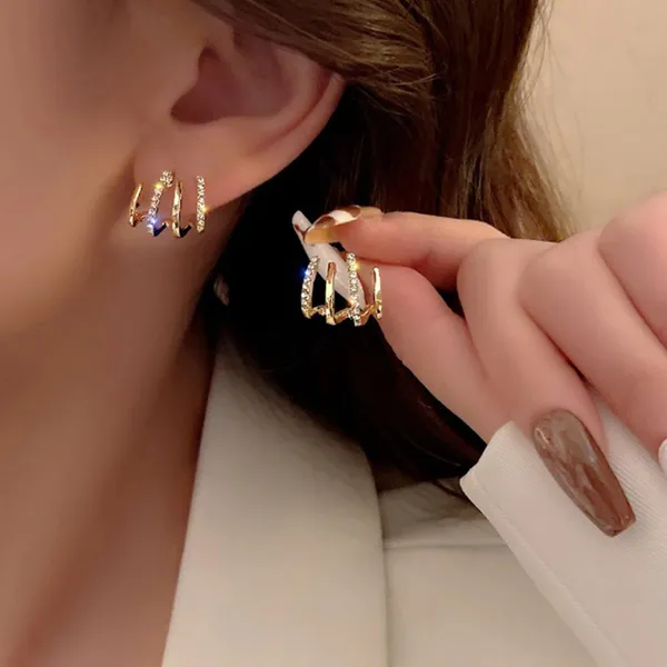 Golden_Claw_Shape_Gold_Plated_Cubic_Zirconia_Ear_Cuff,_Korean_Jewellery_For_Women_&_Girls