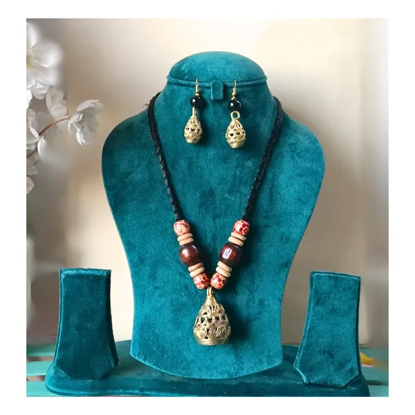Handmade_Bell_Shape_Dokra_Necklace_Set_for_Women_&_Girls,_Contemporary_stylish_Fashionable_Heritage_Jewellery