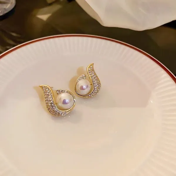 White_Pearl_Mounted_Fish_Tail_Water_Drop_Earring_For_Women_&_Girls