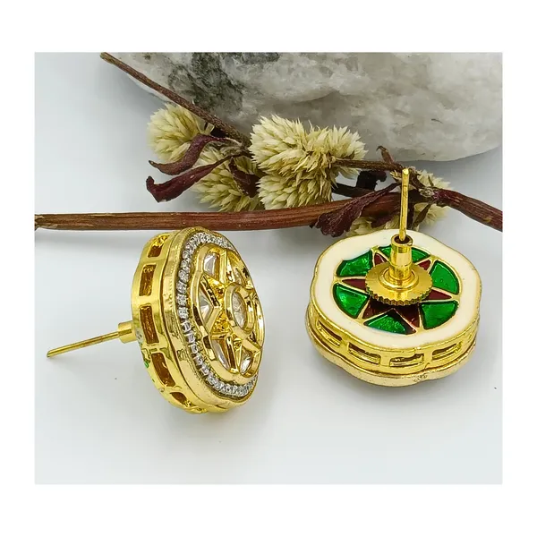 Shiny_Gold_plated_Floral_design_Kundan_Stud_for_Women_&_Girls,_Stylish_traditional_jewellery