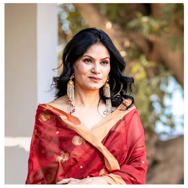 Exquisite_Traditional_style_Long_Polki_Kundan_Jhumka_for_women_&_girls,_Luxury_stylish_bridal_Traditional_Jewellery