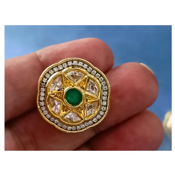 Flower_shape_Green_&_White_Kundan_Stud_for_Women_&_Girls,_Traditional,_Festive_&_Wedding_Jewellery_Flower_shape_Kundan_Stud