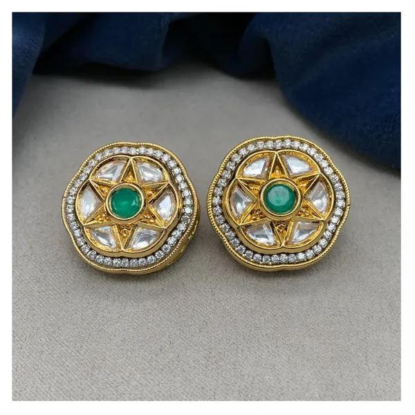 Flower_shape_Green_&_White_Kundan_Stud_for_Women_&_Girls,_Traditional,_Festive_&_Wedding_Jewellery_Flower_shape_Kundan_Stud