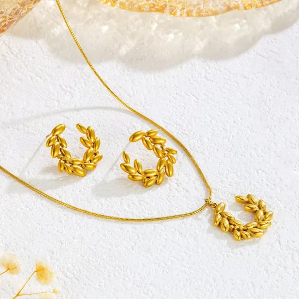 Wheat_Grain_Design_PVD_Gold_Plated_Stainless_Steel_Pendant_Chain_Set_for_Girls_&_Women_|_Blackbox_Jewelleries
