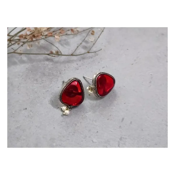 Fashionable_Pearl__drop__with_Triangular_shape_Pink_colour_synthetic_stone__Oxidized_earrings_for_women_&_girls