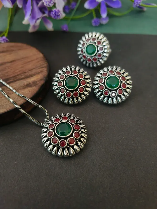 Green_&_Red_Double_Layer_Floral_Design_Oxidized_Pendant_Chain_Set_for_Women_&_Girls
