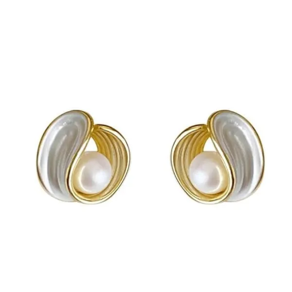 White_Elegant_French_Style_Baroque_Imitation_Pearl_Earrings_For_Women