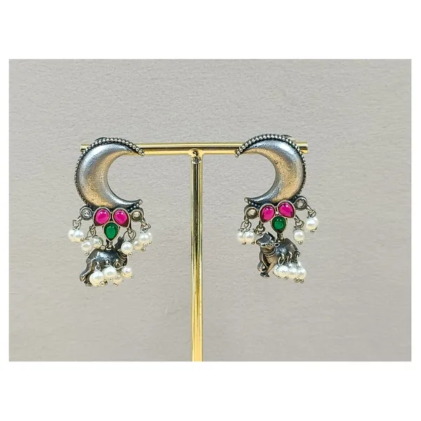 Cresent_Moon_style_Pearl_Drop_Silverlook_alike_Oxidised_earring_for_Girls_&_Women