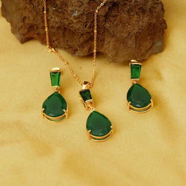 Green_Natural_Stone_Green_Onyx_Fashionable_Pendant_Chain_Set_For_Women_And_Girls
