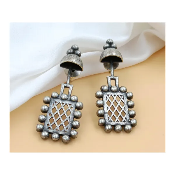 Silver_look_alike_Geometric_design_long_Oxidized_Dangler_for_Women_&_Girls,_Stylish_Fashionable_Trendy_earring