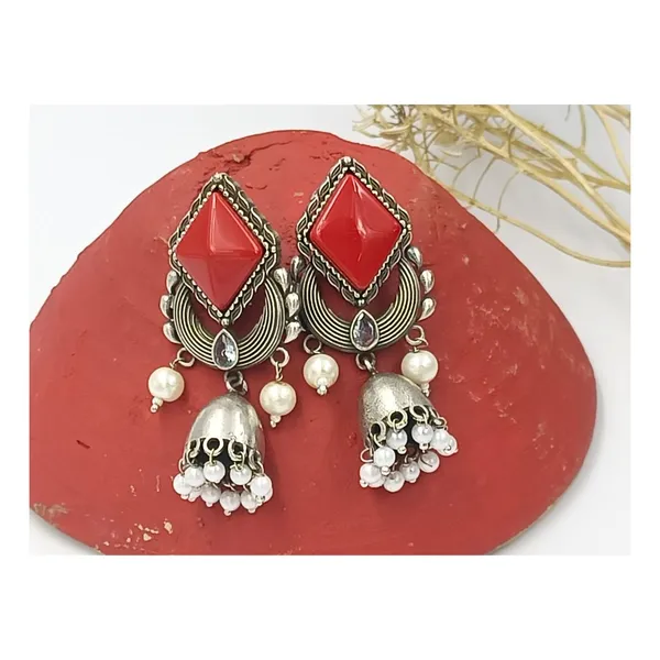 Red_Diamond_Shape_Red_Stone_Studded_Bell_Dome_Style_Oxidized_Jhumka_For_Women_&_Girls