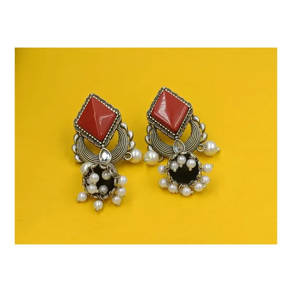 Red_Diamond_Shape_Red_Stone_Studded_Bell_Dome_Style_Oxidized_Jhumka_For_Women_&_Girls