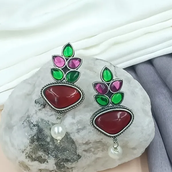 Red_&_Green_Feather_style_Oxidized_stud_for_Women_&_Girl,_Stylish_Fashionable_Trendy_Earring