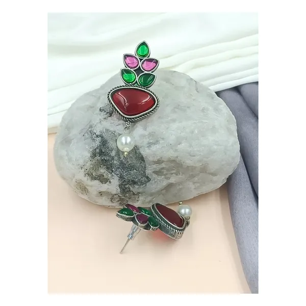 Red_&_Green_Feather_style_Oxidized_stud_for_Women_&_Girl,_Stylish_Fashionable_Trendy_Earring