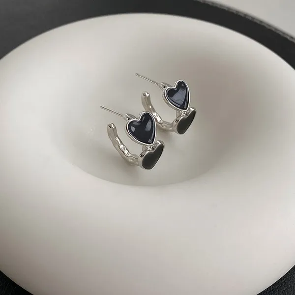 Black_Enamel_Paint_Heart_design_Half_hoop_style_Earrings_for_Women_&_Girls,_Stylish,_Fashionable_Korean_Jewelry