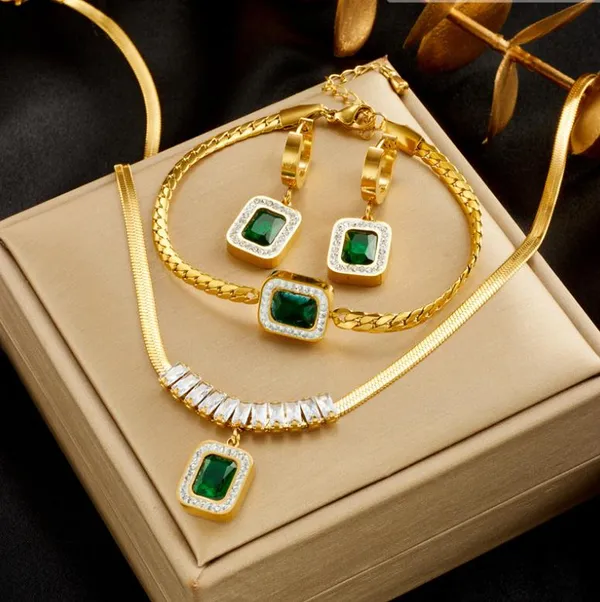 Green_Emerald_Zircon_Necklace,_Earrings_&_Bracelet_Set