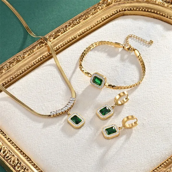 Green_Emerald_Zircon_Necklace,_Earrings_&_Bracelet_Set