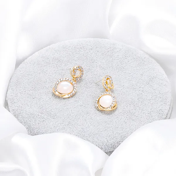Western_Style_Fashionable_Oval_Moonstone_Cubic_Zirconia_Dangler_for_Women_&_Girls,_Stylish_Fashionable_Korean_Earring
