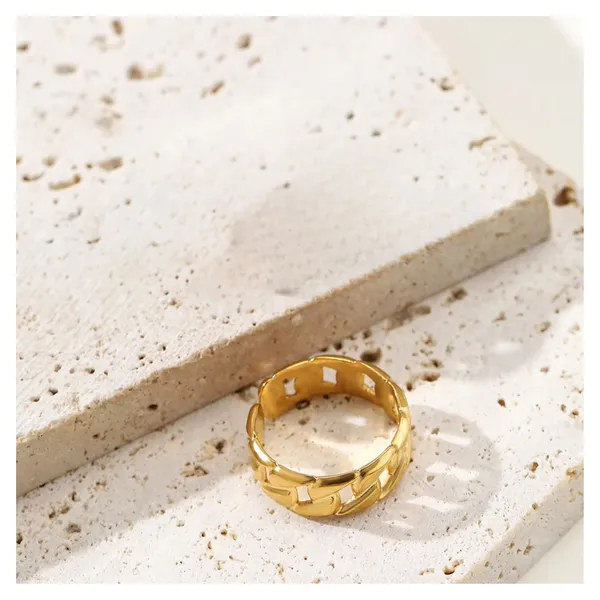 Blackbox_Jewelleries:_Gold_Cuban_Link_Adjustable_Stainless_Steel_Ring_|_Unisex_Chain_Ring