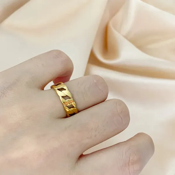 Blackbox_Jewelleries:_Gold_Cuban_Link_Adjustable_Stainless_Steel_Ring_|_Unisex_Chain_Ring