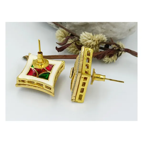 Dazzling_Green_colour_Square_Shape_Kundan_Earring_for_Women_&_Girls,_Stylish,_Traditional_&_wedding_earrings