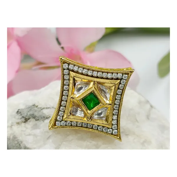 Dazzling_Green_colour_Square_Shape_Kundan_Earring_for_Women_&_Girls,_Stylish,_Traditional_&_wedding_earrings