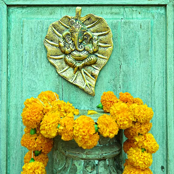 Golden_Aluminium_Patta_Ganesh_|_For_Devotion