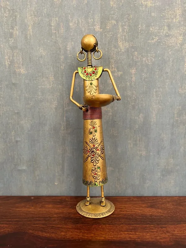 Antique_Design_Labour_Lady_|_For_Table_Top_Accessories