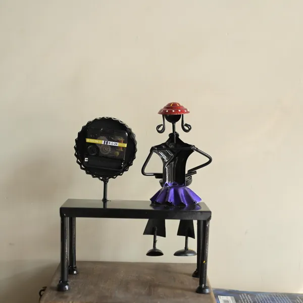Black_Metal_Doll_With_Clock_Black_|_For_Decorative_Products