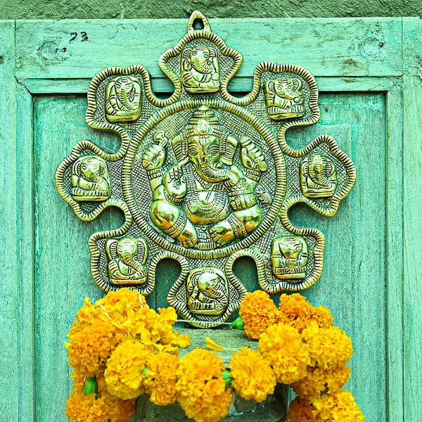 Golden_Aluminium_Asht_Mukhi_Ganesh|For_Devotion