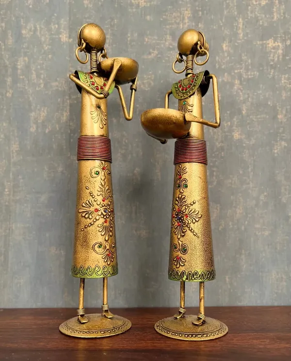 Labour_Lady_Antique_Design_For_Table_Top_Accessories