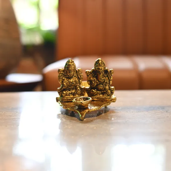 Golden_Aluminium_Peepal_Laxmi_Ganesh_Diya_|_For_Devotion