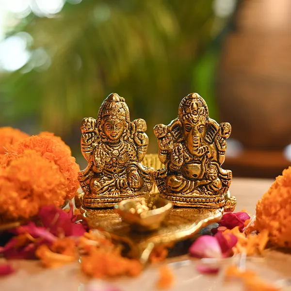 Golden_Aluminium_Peepal_Laxmi_Ganesh_Diya_|_For_Devotion