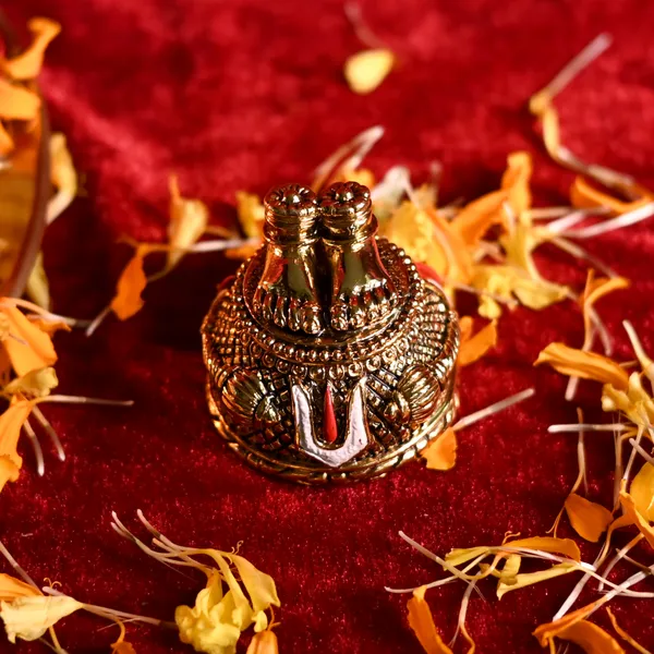 Golden_Metal_Hanuman_Charan_Paduka_|_For_Devotion