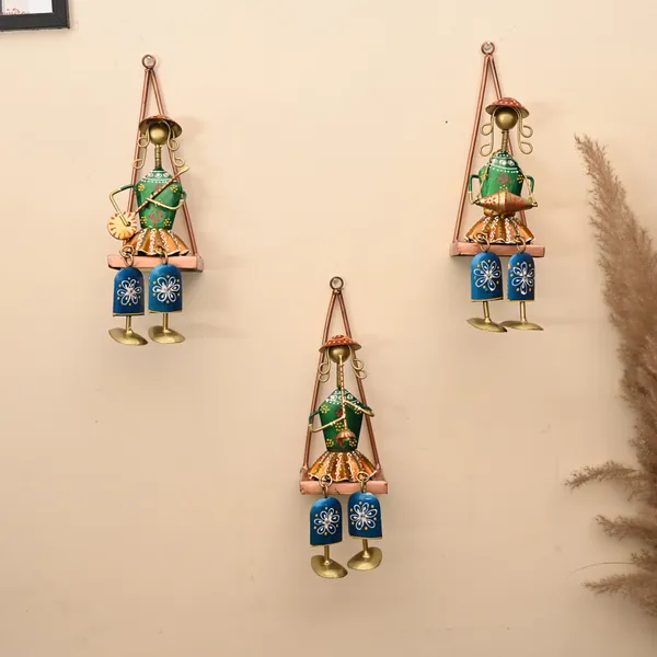Metal_Hanging_Doll_For_Wall_Decor